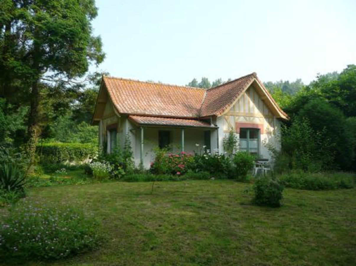 Manoir De Bois En Ardres Bed & Breakfast Exterior photo